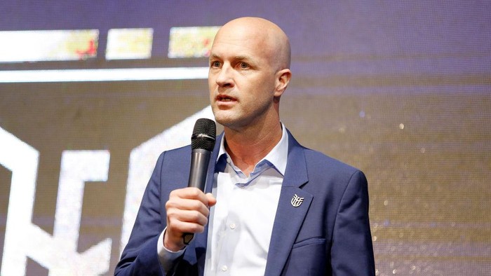 QUITO, ECUADOR - JANUARY 14: Jordi Cruyff talks during his presentation as new head coach of Ecuador at Casa de La Seleccion on January 14, 2020 in Quito, Ecuador. (Photo by Steven Silva/Agencia Press South/Getty Images)