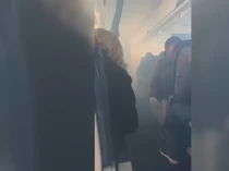 Pesawat Boeing 717 Ini Balik Kanan dan Dievakuasi, Kabin Dipenuhi Asap