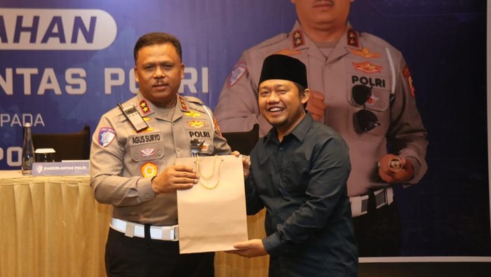 Kakorlantas Polri Irjen Agus Suryo Nugroho inisiasi program Pesantren Sahabat Lalu Lintas