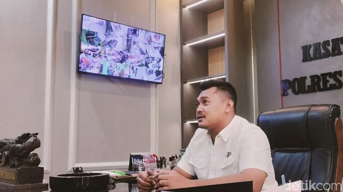 Kasatreskrim AkP Bayu Adjie Soedarmono di kantornya.