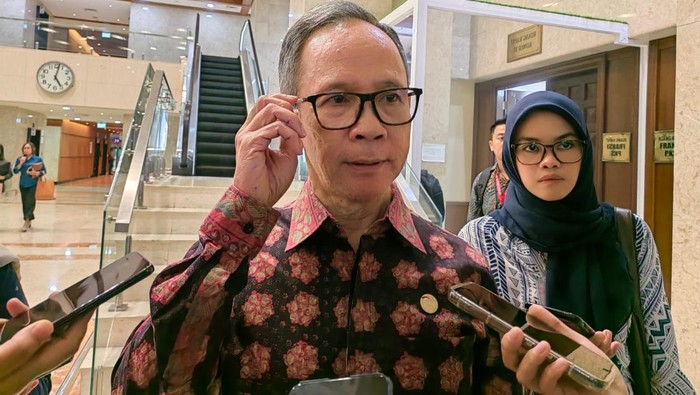 Ketua Dewan Komisioner OJK Mahendra Siregar.