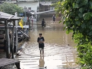 Seratusan Rumah di Jebres dan Pasar Kliwon Banjir Luapan Bengawan Solo