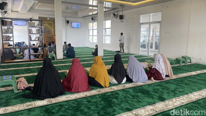 Masjid Sejuta Pemuda di Sukabumi