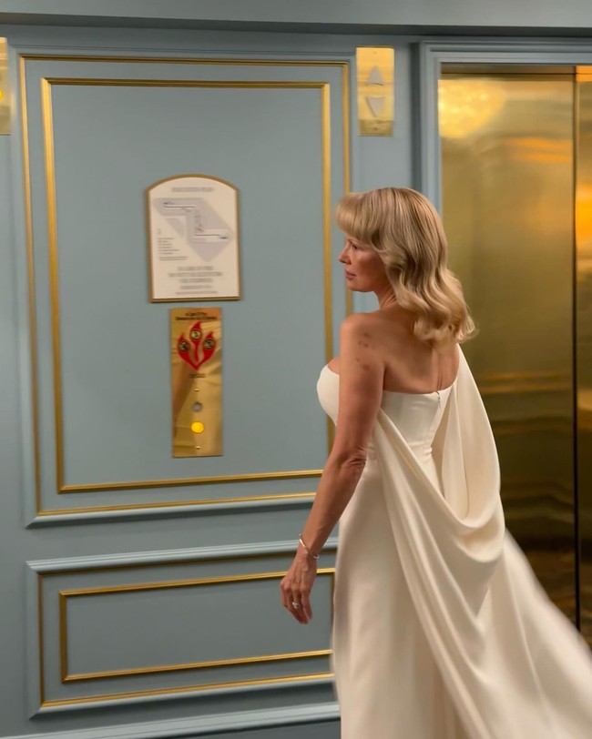 Setahun belakangan Pamela Anderson disebut memilih tampilan natural. Selain karena tidak pakai makeup, ia juga disebut meninggalkan suntik Botox dan mengeluarkan implan payudaranya. Foto: Instagram Pamela Anderson