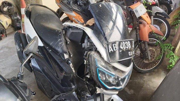 Penampakan NMAX usai kecelakaan di Bantul, Selasa (25/2/2025).