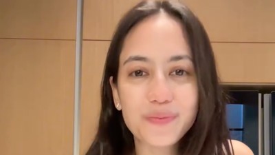 7 Foto Terbaru Pevita Pearce Tanpa Makeup, Cantik & Glowing Bikin Salfok