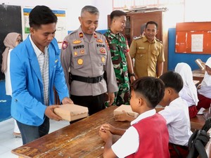 Polres Probolinggo Gandeng Mahasiswa Berbagi Makanan Bergizi Gratis
