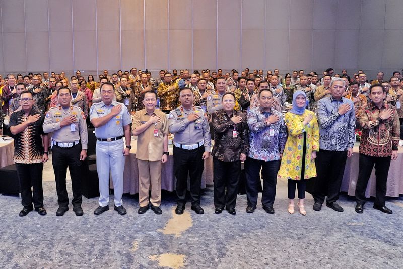 Rapat Koordinasi Tim Pembina Samsat Nasional T.A 2025 di Surabaya