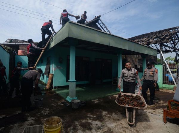 Rumah, Masjid dan Puskesmas Rusak Diterjang Angin Kencang di Klaten