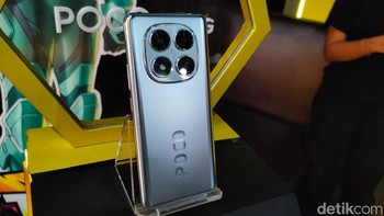 Poco X7 ditenagai oleh Mediatek dimensity 7300-Ultra. Chipset ini diklaim menjanjikan performa 20% lebih kencang dibandingkan generasi sebelumnya. Foto: (Panji Saputro/detikINET).