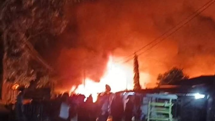 11 rumah dinas Kodim Manokwari terbakar.