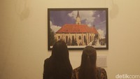 Pameran fotografi tersebut menampilkan sejumlah koleksi foto terkait bangunan bersejarah, lanskap hingga landmark kota.  