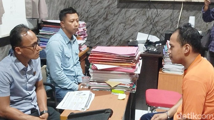 Anak yang aniaya ibunya di Bangkalan saat diinterogasi polisi
