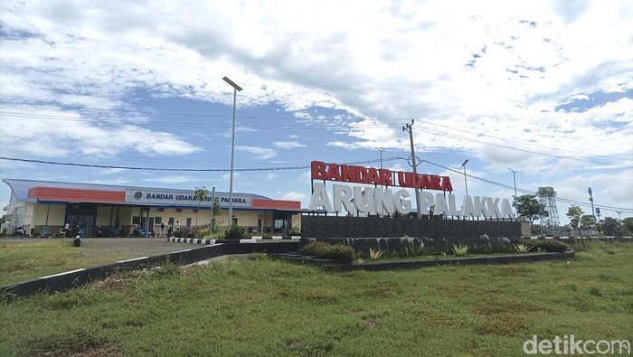 Bandara Arung Palakka Bone.