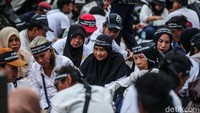 Sebelumnya Menteri Perdagangan (Mendag) Budi Santoso mengatakan, kebijakan ini ditempuh untuk menjamin ketersediaan bahan baku bagi industri minyak goreng dalam pelaksanaan program minyak goreng rakyat. Selain itu juga, untuk mendukung implementasi penerapan biodiesel berbasis minyak sawit sebesar 40 persen (B40).