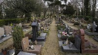 Pemakaman hewan peliharaan tertua di Prancis berada di wilayah Paris di kota Asnières-sur-Seine.