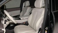 Mengisi segmen premium, tentu interiornya tampak sangat elegan. Foto: Dok. Car News China