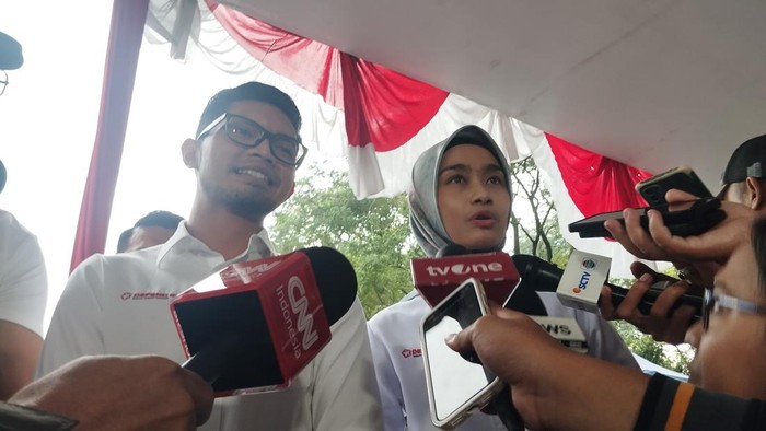 Direktur Pindad jelaskan pengembangan traktor rawa (Fawdi/detikcom)