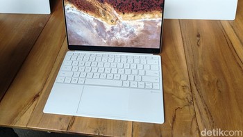 Panel ini menghasilkan tampilan lebih jernih, warna lebih akurat, serta nyaman bagi para penggunanya yang mengutamakan kualitas visual. Foto: detikINET/ Rizqy Nur Amalia