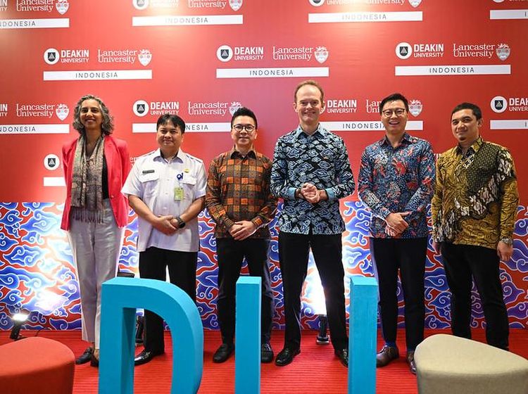Potret Kampus Gabungan Australia dan Inggris Diresmikan di Bandung