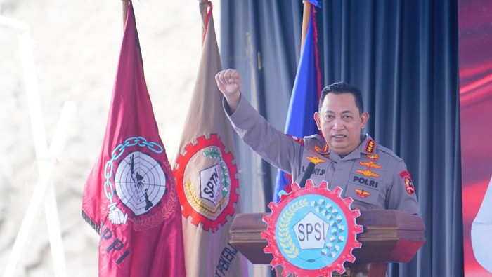 Kapolri Jenderal Listyo Sigit Prabowo saat menghadiri HUT KSPSI di Purwakarta