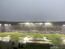 Lapangan Tergenang, Laga Babak Kedua PSIM Vs Bhayangkara Ditunda Sejam