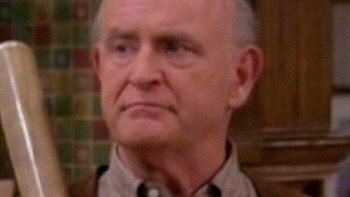 Kadang sudah suka kerjaannya, tapi lingkungannya bikin stres. Foto: antiworkmemes via Bored Panda