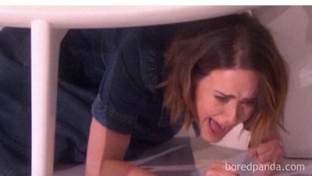 Ketika semua email ditujukan buat kamu. Foto: antiworkmemes via Bored Panda