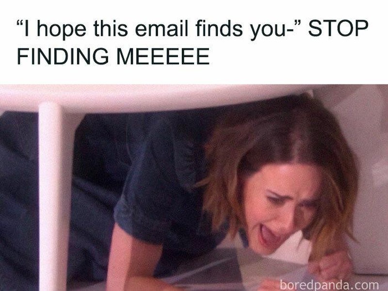 Kerja di bawah tekanan atau upah di bawah selayaknya bikin stres bertambah. Apalagi kalau dasarnya juga introvert, waduh hati-hati boncos deh social cost-nya.