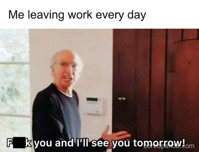 Kerja di bawah tekanan atau upah di bawah selayaknya bikin stres bertambah. Apalagi kalau dasarnya juga introvert, waduh hati-hati boncos deh social cost-nya.