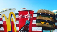Satu lagi gerai McDonalds paling keren di dunia yang berlokasi di Dallas, Texas, Amerika Serikat. Bangunan McDonalds ini sangat mencolok karena berbentuk kotak Happy Meal. Foto: site news