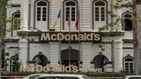 McDonalds yang berada di Penang, Malaysia ini juga termasuk yang keren di dunia. Gerainya menempati Birch House yang merupakan bangunan peninggalan Belanda. Tak banyak melakukan renovasi, McDonalds ini masih mempertahankan sebagian besar arsitektur aslinya. Foto: site news
