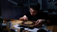 Pengunjung Kota Terlarang Beijing mungkin suatu hari nanti dapat melihat sekilas harta karun berusia berabad-abad yang telah dikeluarkan dari gudang museum.  
