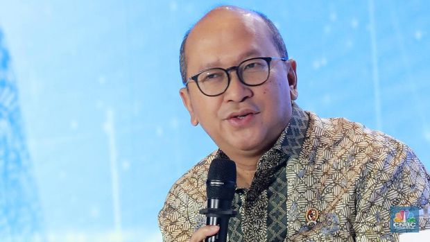 Menteri Investasi dan Hilirisasi / Kepala BKPM, Rosan Roeslani menyampaikan pemaparan dalam acara CNBC Indonesia Economic Outlook 2025 di Hotel Westin, Jakarta, Rabu (26/2/2025). (CNBC Indonesia/Muhammad Sabki)