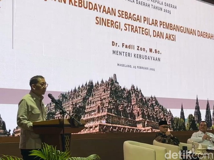 Menteri Kebudayaan (Menbud), Fadli Zon di Akmil Magelang, Rabu (26/2/2025).