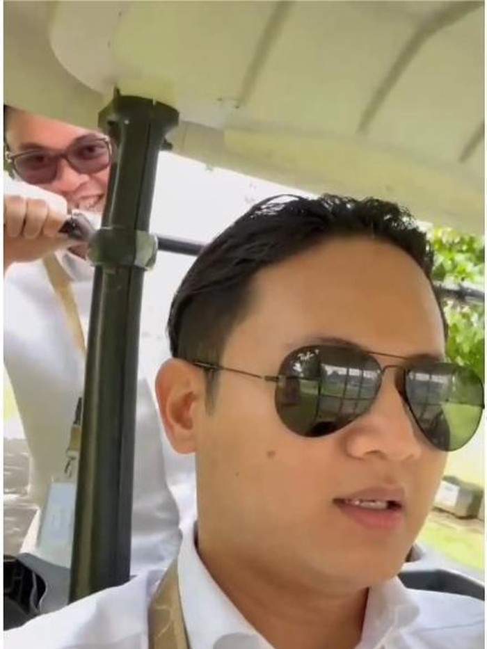 Momen kebersamaan Bupati Trenggalek Mas Ipin dan Bupati Kediri Mas Dhito saat retret kepala daerah di Magelang.