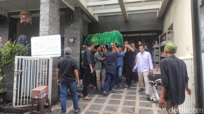 Pemakaman Legenda Sepak Bola Bejo Sugiantoro Pemakaman Legenda Sepak Bola Bejo Sugiantoro