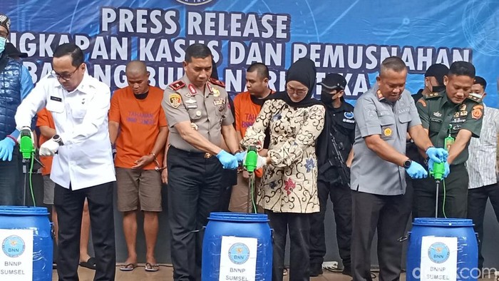 Pemusnahan barang bukti narkoba oleh BNNP Sumsel.
