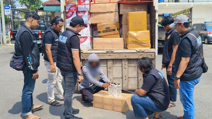 Penggagalan pengiriman miras di Kota Pasuruan