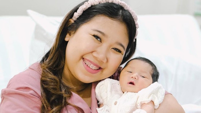 Potret Baby Kayya Putri Kiky Saputri