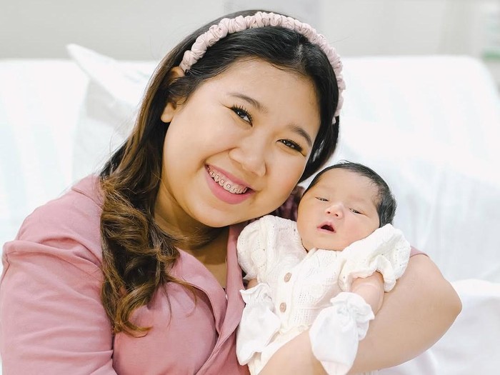 Potret Baby Kayya Putri Kiky Saputri