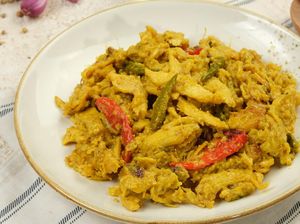 Resep Oseng Ayam Bumbu Kuning, Lauk Praktis Untuk Sahur
