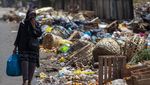 Jorok! Sampah Menumpuk di Pinggir Jalan Nagoya Batam
