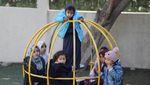 Semangat Anak Gaza Antre Masuk Sekolah