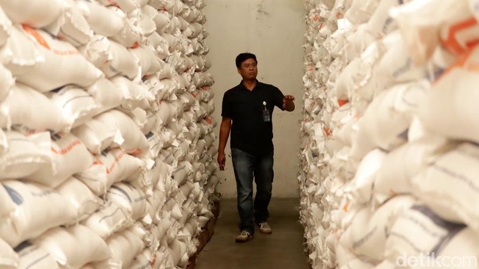Stok beras di Bulog Bandung