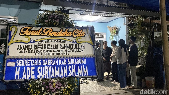 Suasana rumah duka aktivis mahasiswa yang tewas diduga dikeroyok