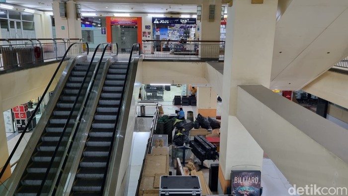 Suasana salah satu sudut Glodok Plaza, 26 Februari 2025, siang. (Taufiq Syarifudin/detikcom)