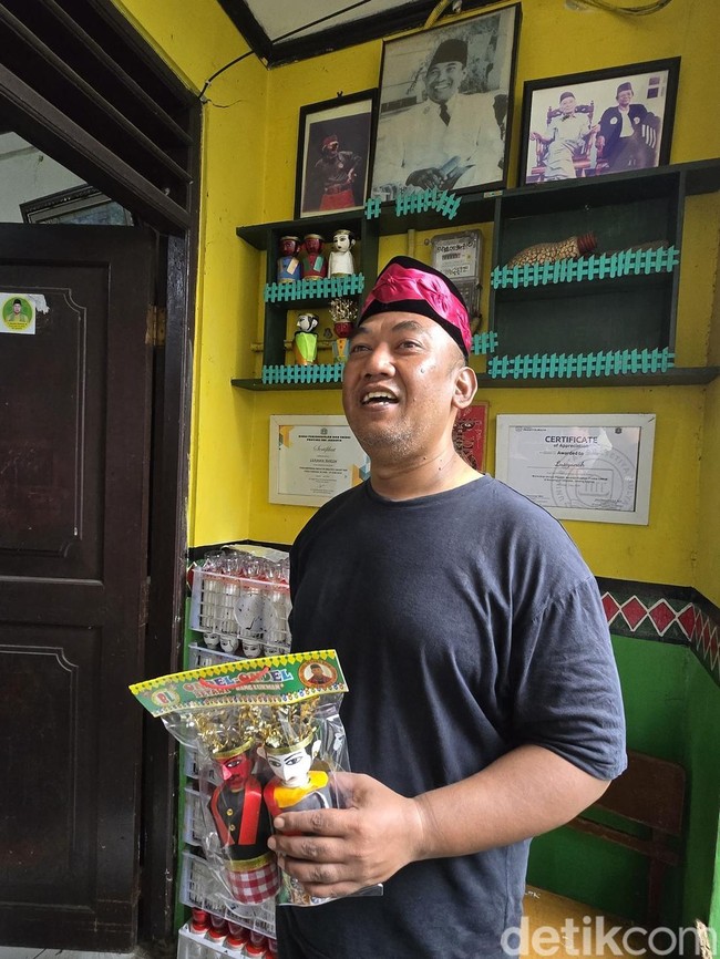 Digitalisasi, Cara UMKM Ondel-ondel Betawi Bertahan di Tengah Zaman