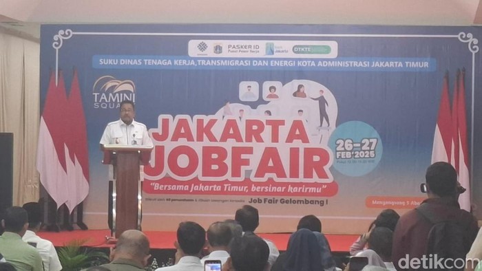 Wakil Gubernur Jakarta Rano Karno membuka Job Fair di Jakarta Timur. Foto: Belia/detikcom