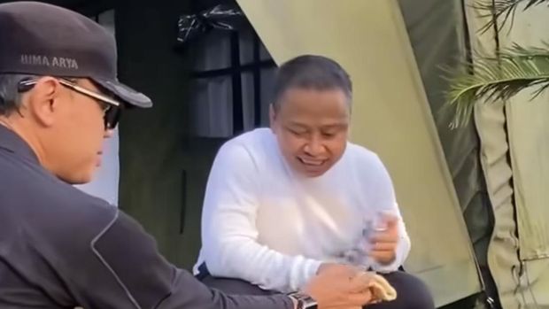 Wamendagri Bima Arya 'sidak' kepala daerah di sela-sela kegiatan retret di Akmil Magelang. (Instagram Bima Arya)